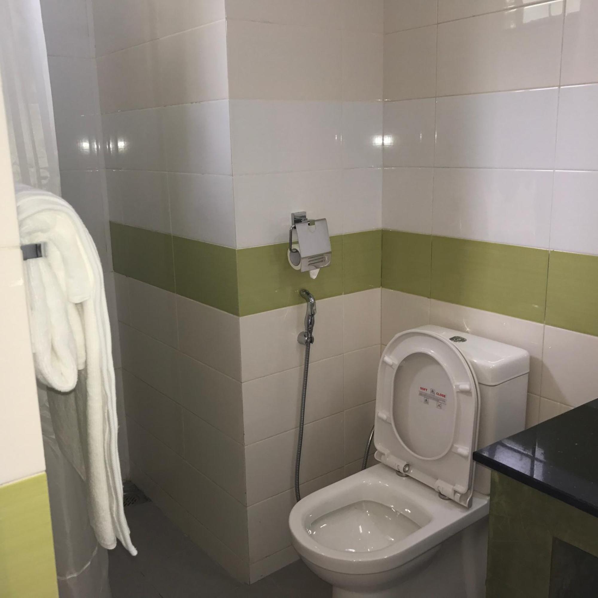 Saninro Hotel - Ragama Ngoại thất bức ảnh