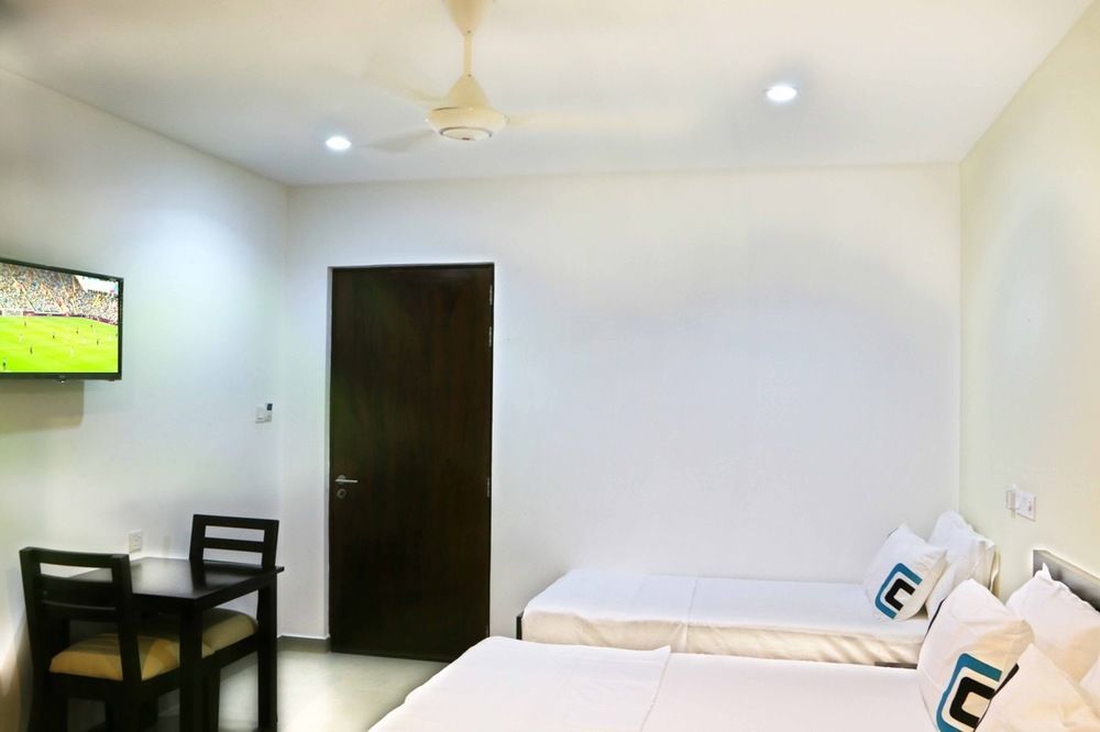 Saninro Hotel - Ragama Ngoại thất bức ảnh