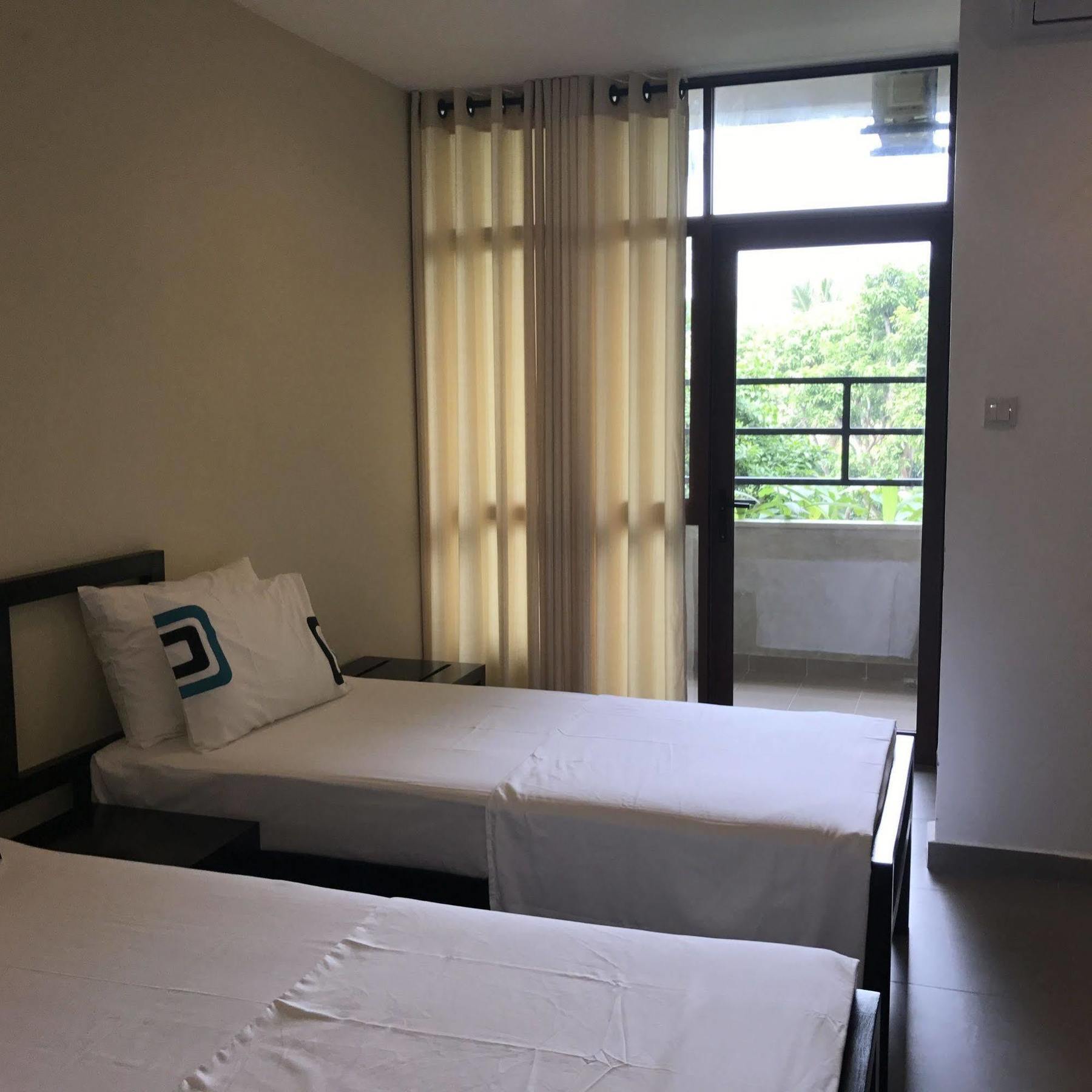 Saninro Hotel - Ragama Ngoại thất bức ảnh