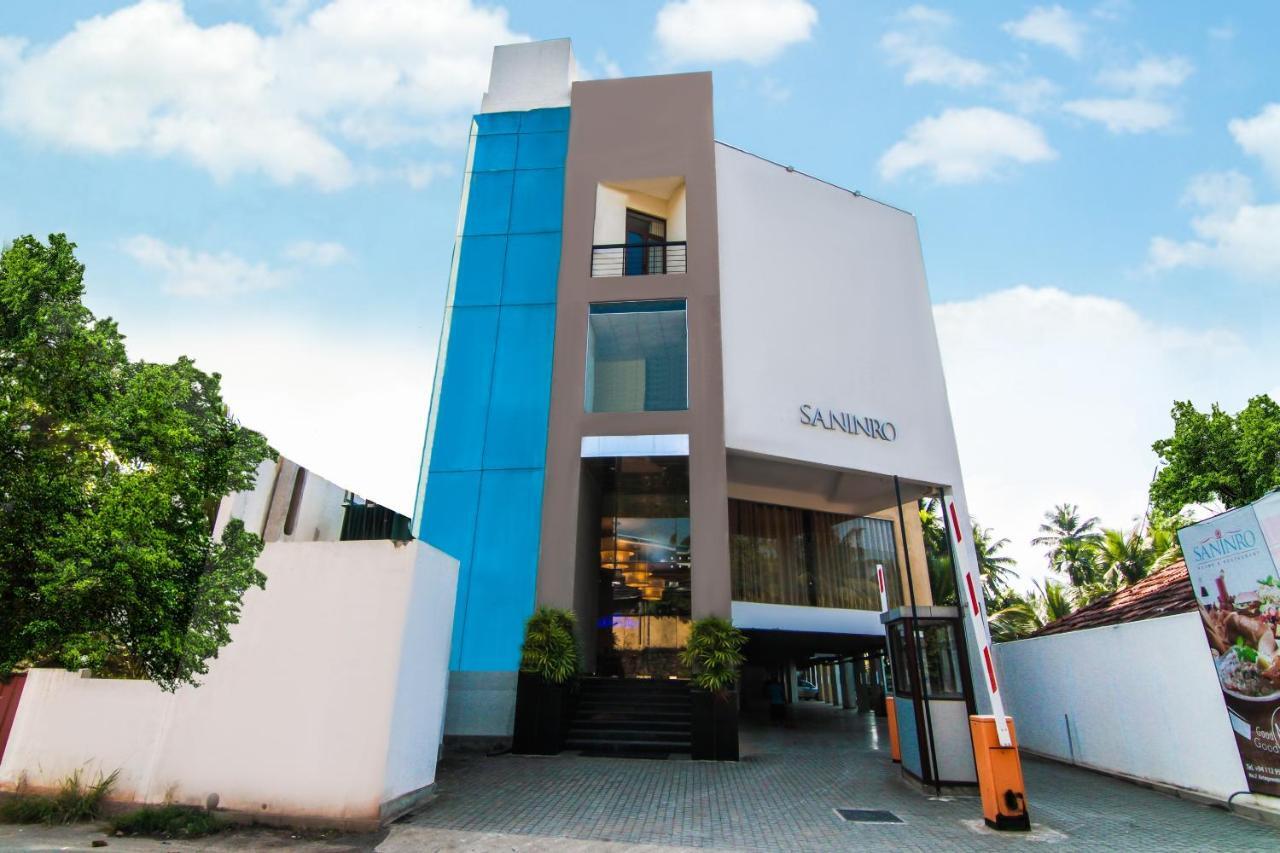 Saninro Hotel - Ragama Ngoại thất bức ảnh