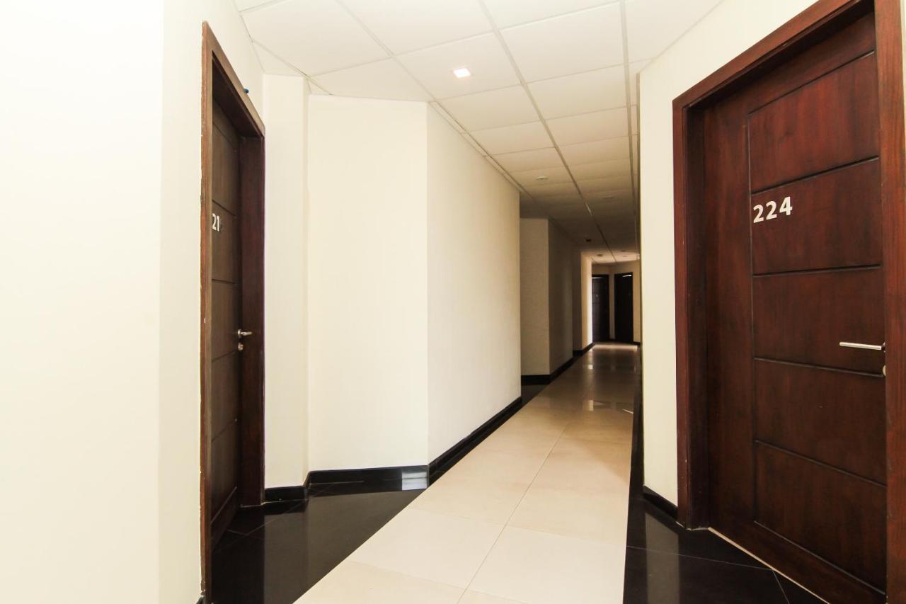 Saninro Hotel - Ragama Ngoại thất bức ảnh