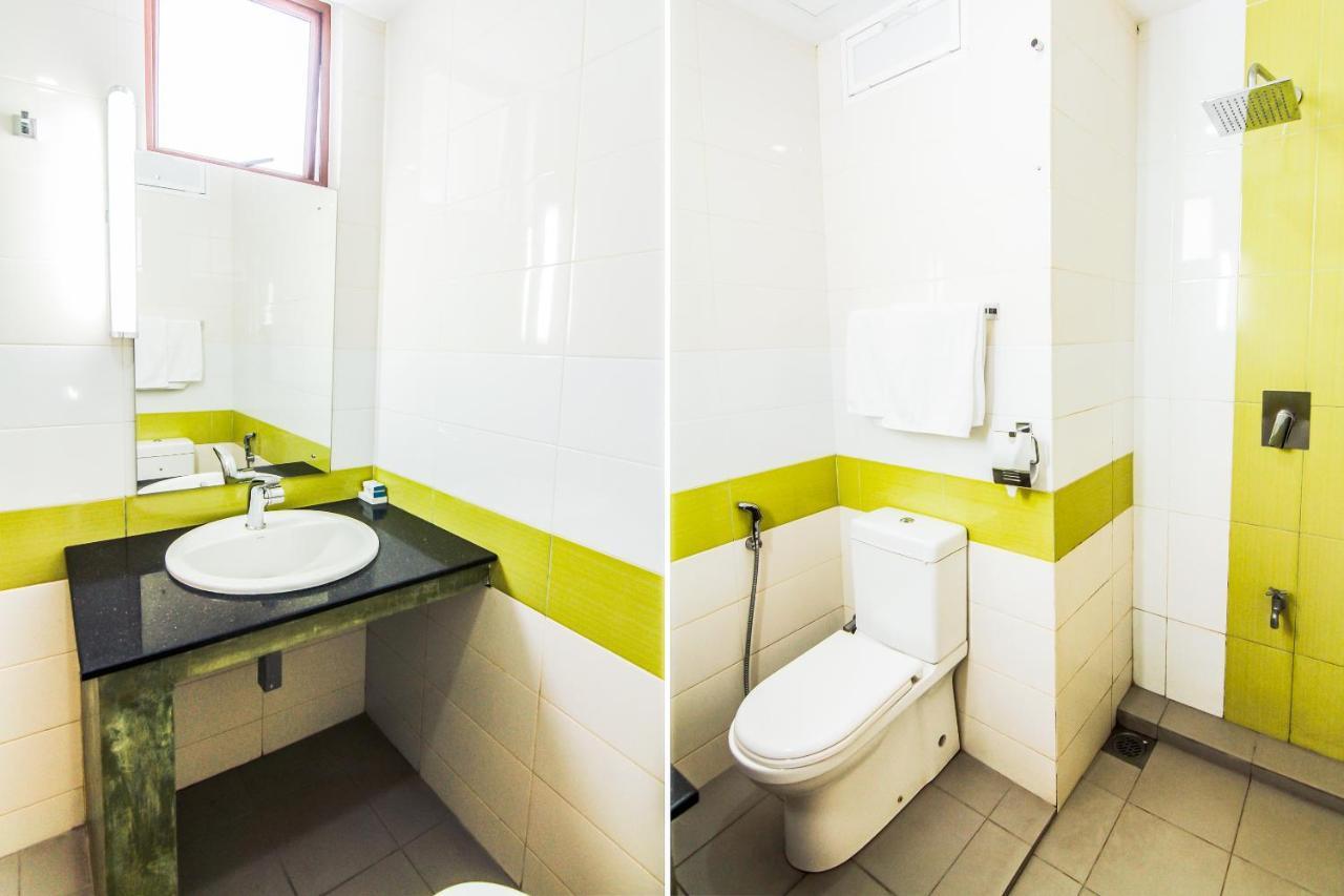 Saninro Hotel - Ragama Ngoại thất bức ảnh