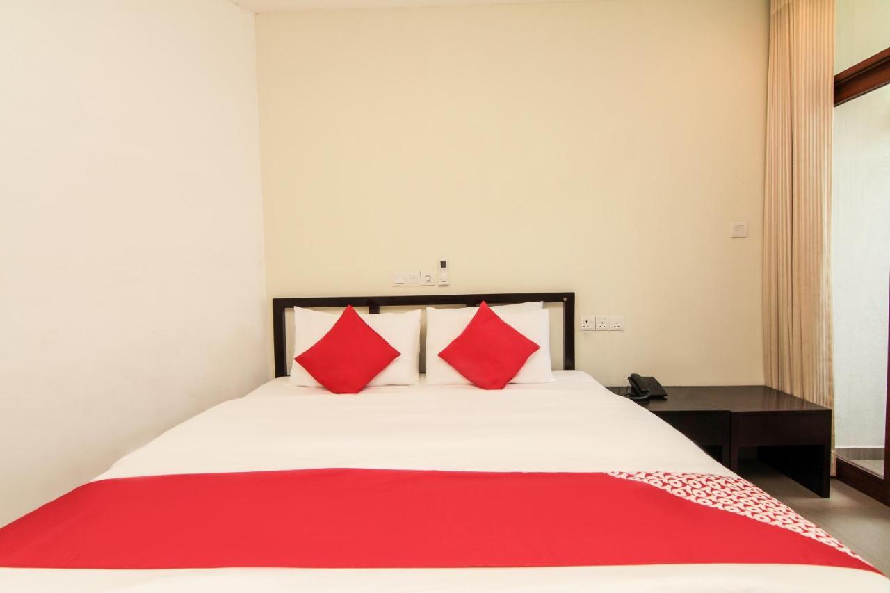 Saninro Hotel - Ragama Ngoại thất bức ảnh